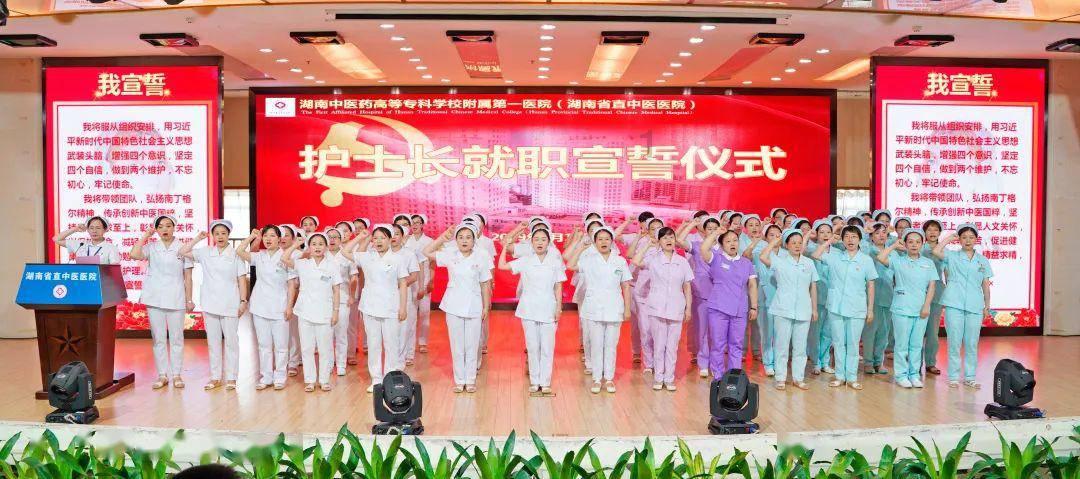 成绩比同桌好时，你会怎么炫耀？游戏画面